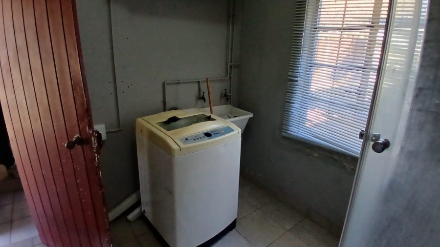 5 Bedroom Property for Sale in Park West Free State